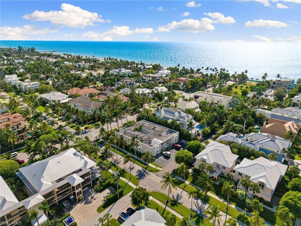 175 Fifth Avenue S, Unit 204, Naples, FL 34102 Photo