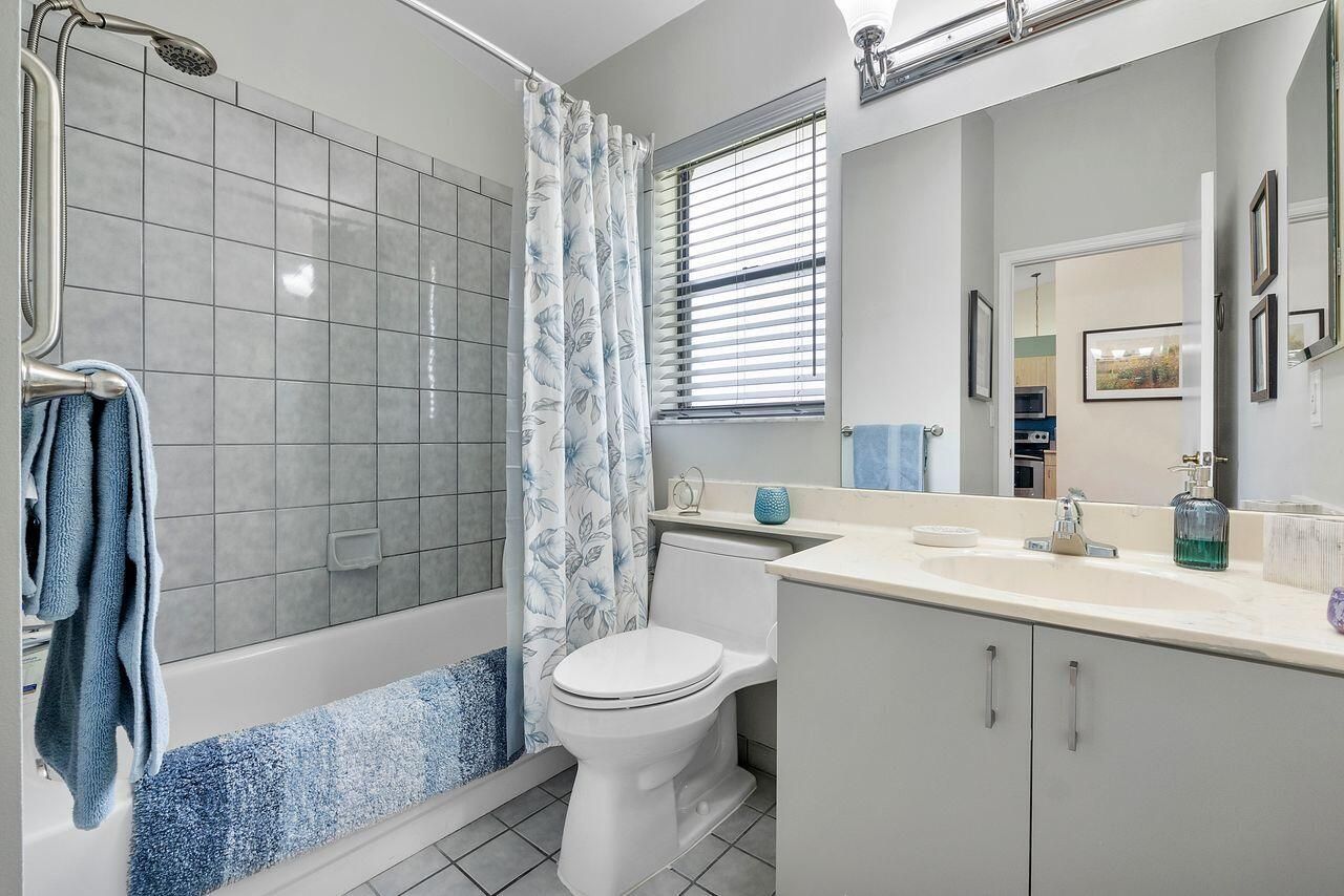 9748 Pavarotti Terrace, Unit 201, Boynton Beach, FL 33437 Photo