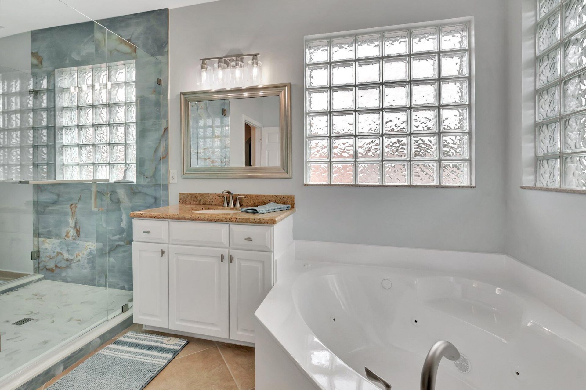 40 Country Lake Circle, Boynton Beach, FL 33436 Photo