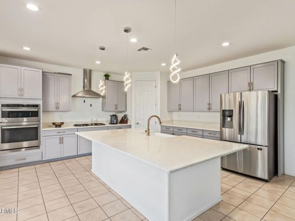 7718 W JONES Avenue, Phoenix, AZ 85043