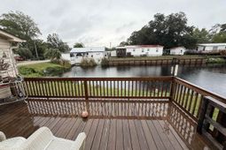 913 Seaside Dr. photo 4