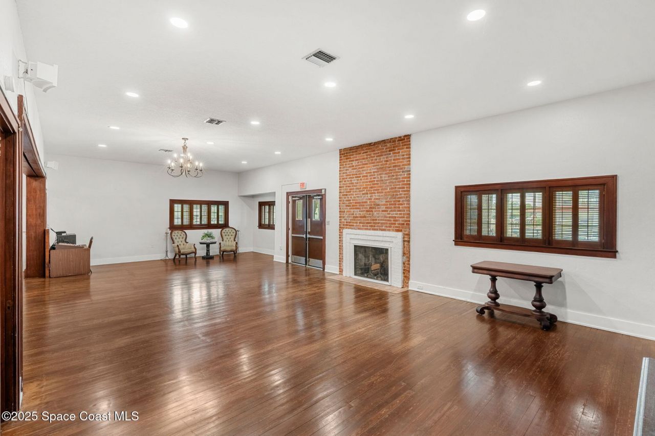 1824 S Harbor City Boulevard, Melbourne, FL 32901 Photo