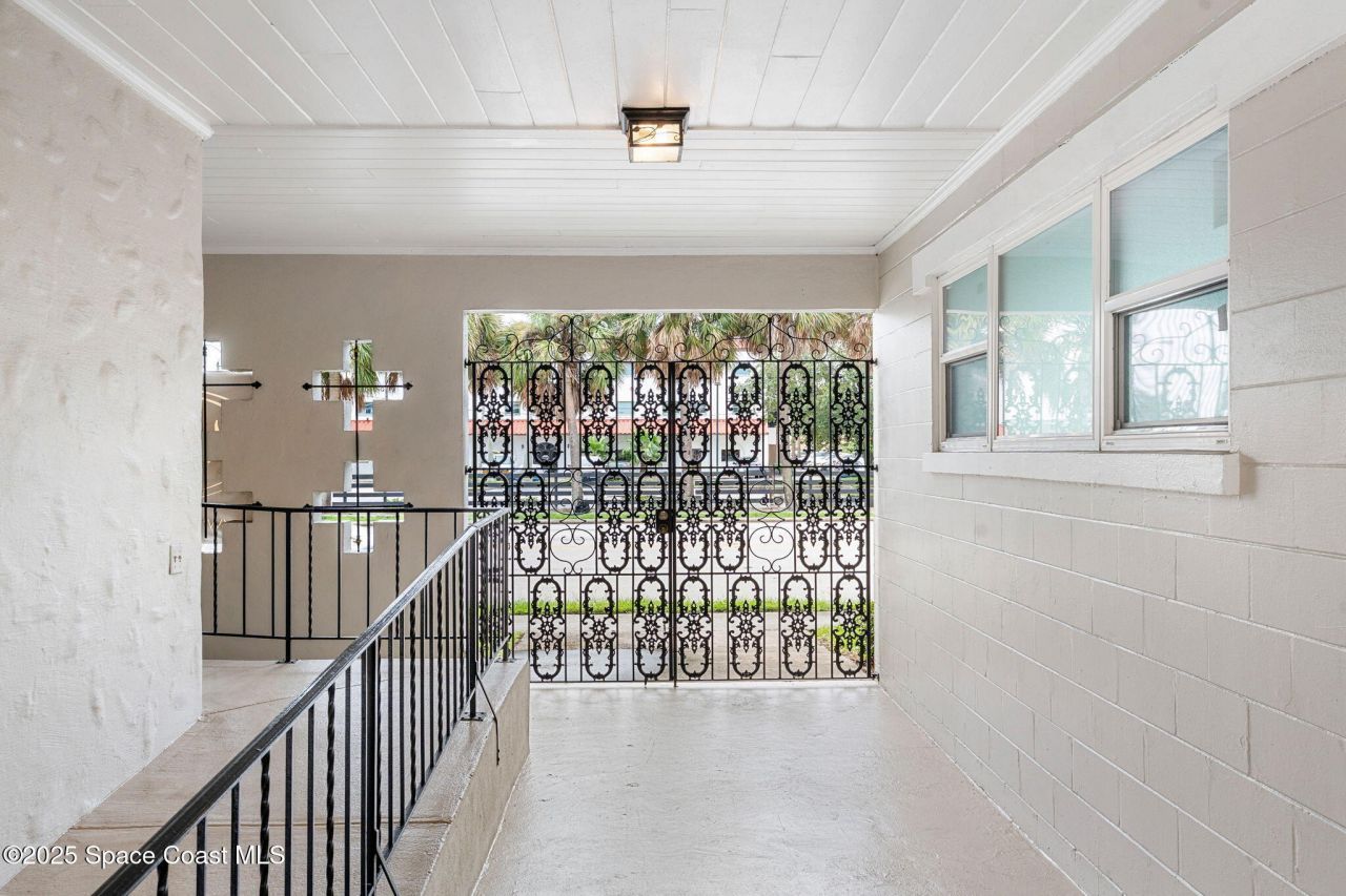 1824 S Harbor City Boulevard, Melbourne, FL 32901 Photo