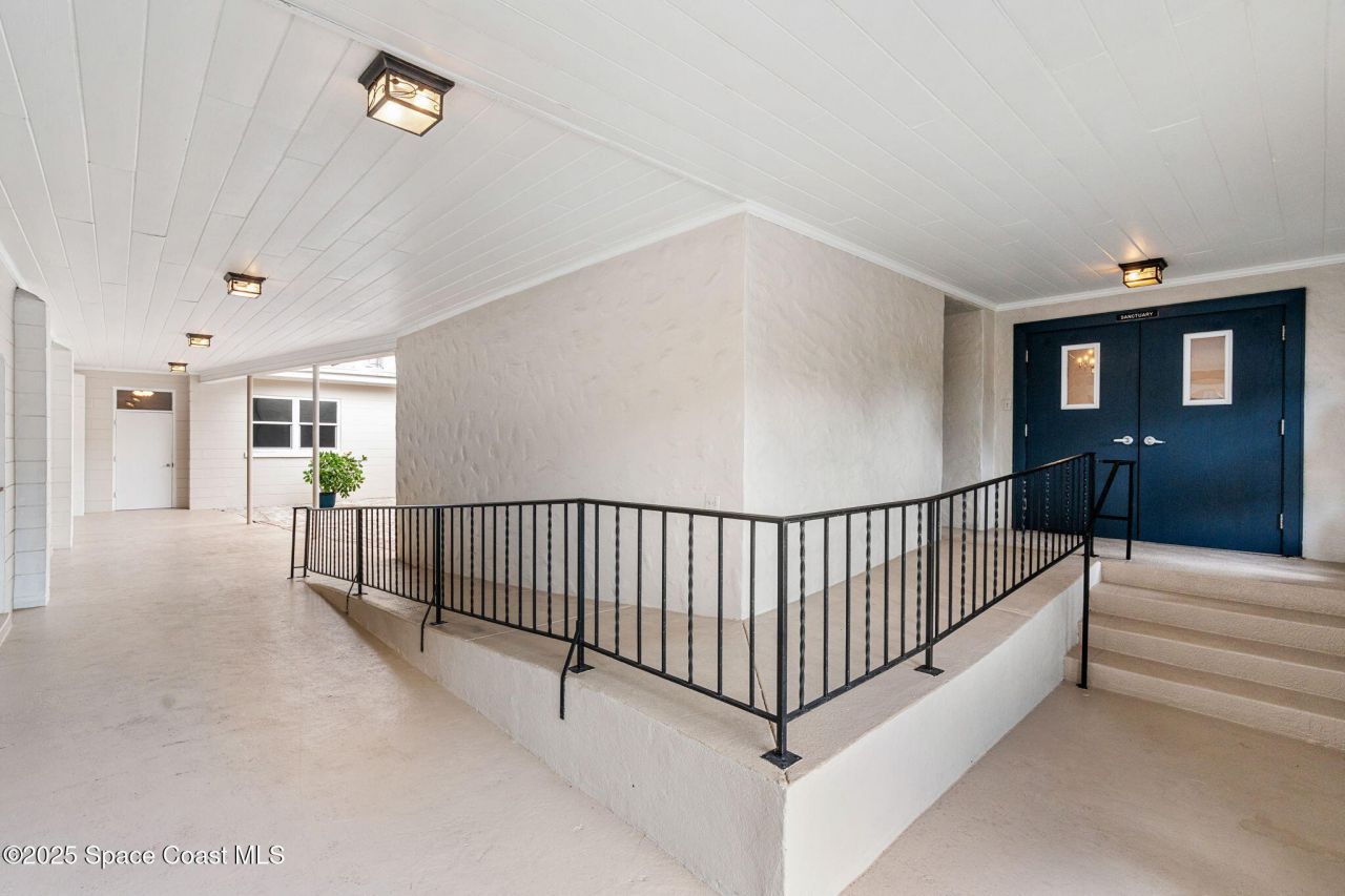 1824 S Harbor City Boulevard, Melbourne, FL 32901 Photo