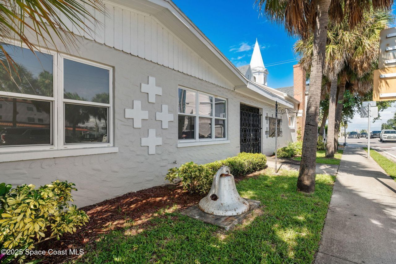 1824 S Harbor City Boulevard, Melbourne, FL 32901 Photo