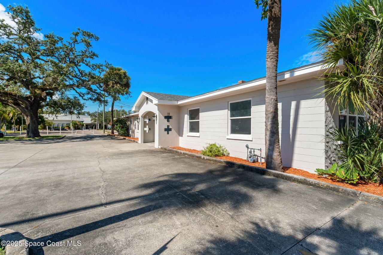 1824 S Harbor City Boulevard, Melbourne, FL 32901 Photo