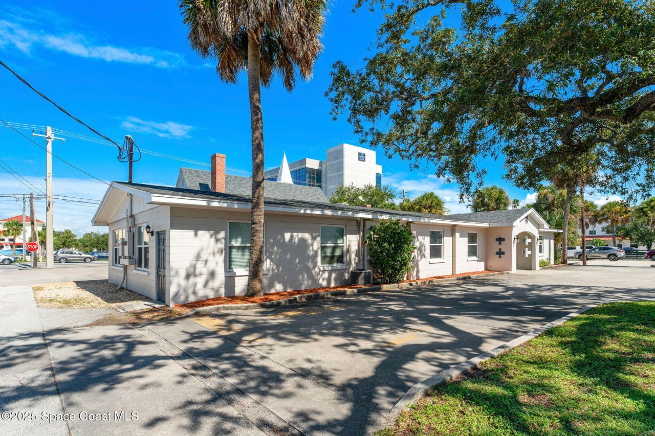 1824 S Harbor City Boulevard, Melbourne, FL 32901 Photo