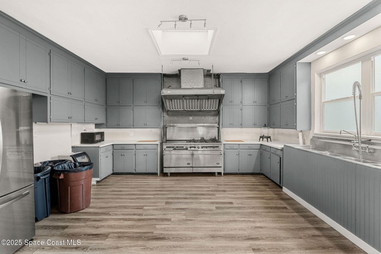 1824 S Harbor City Boulevard, Melbourne, FL 32901 Photo