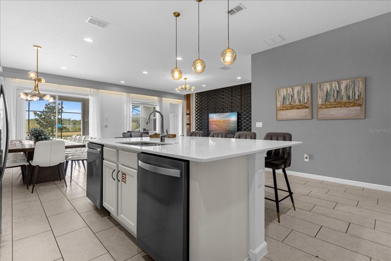 6056 Broad Oak Drive, Davenport, FL 33837 Photo