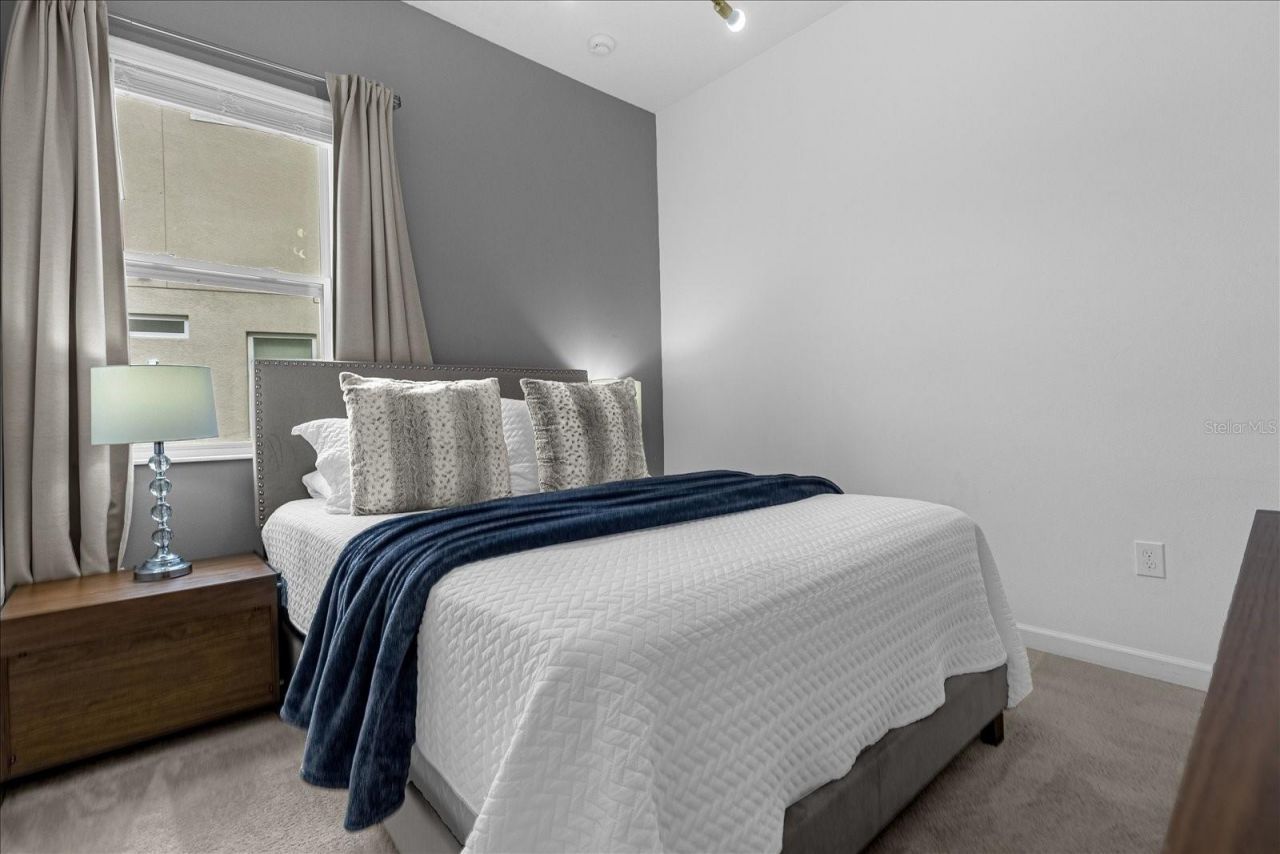 6056 Broad Oak Drive, Davenport, FL 33837 Photo