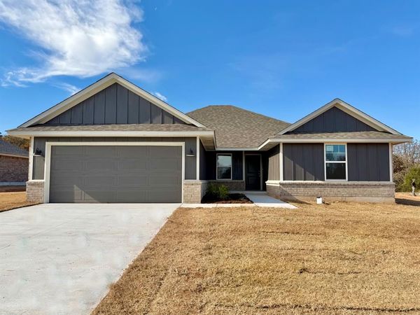 4608 Lincoln Landing, Harrah, OK 73045