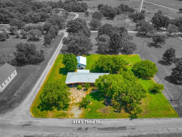 414 S 3rd Street, Byars, OK 74831
