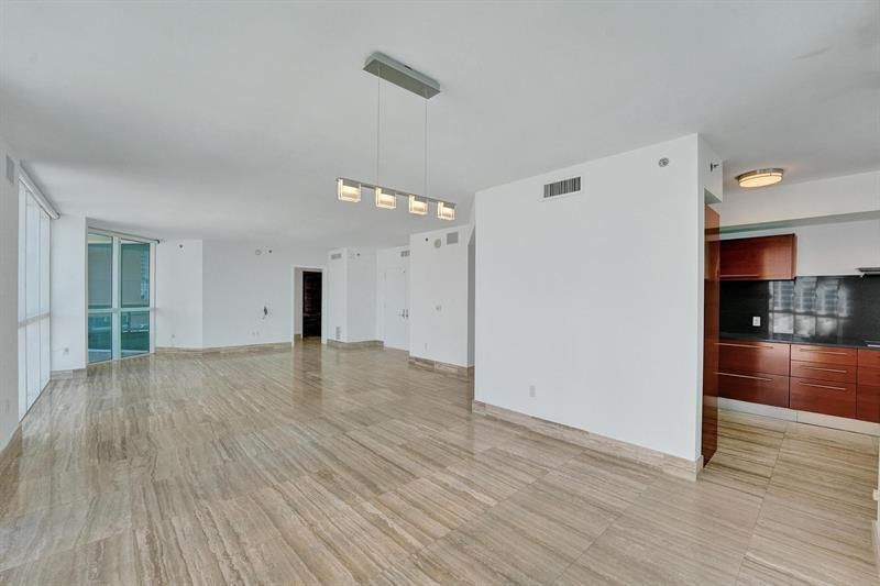 101 S Fort Lauderdale Beach Boulevard, Unit 806, Fort Lauderdale, FL 33316 Photo