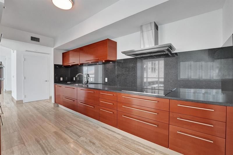 101 S Fort Lauderdale Beach Boulevard, Unit 806, Fort Lauderdale, FL 33316 Photo