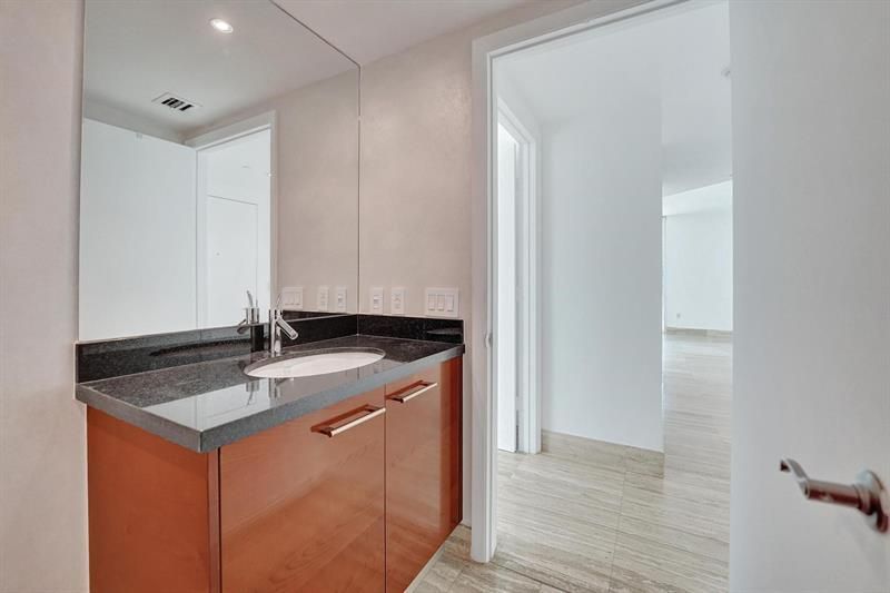 101 S Fort Lauderdale Beach Boulevard, Unit 806, Fort Lauderdale, FL 33316 Photo