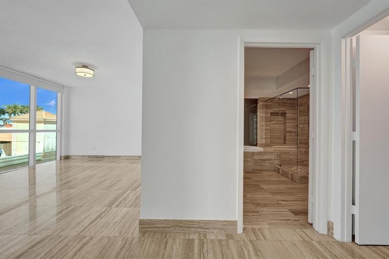 101 S Fort Lauderdale Beach Boulevard, Unit 806, Fort Lauderdale, FL 33316 Photo