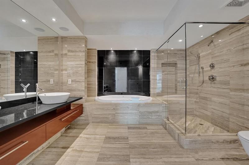 101 S Fort Lauderdale Beach Boulevard, Unit 806, Fort Lauderdale, FL 33316 Photo