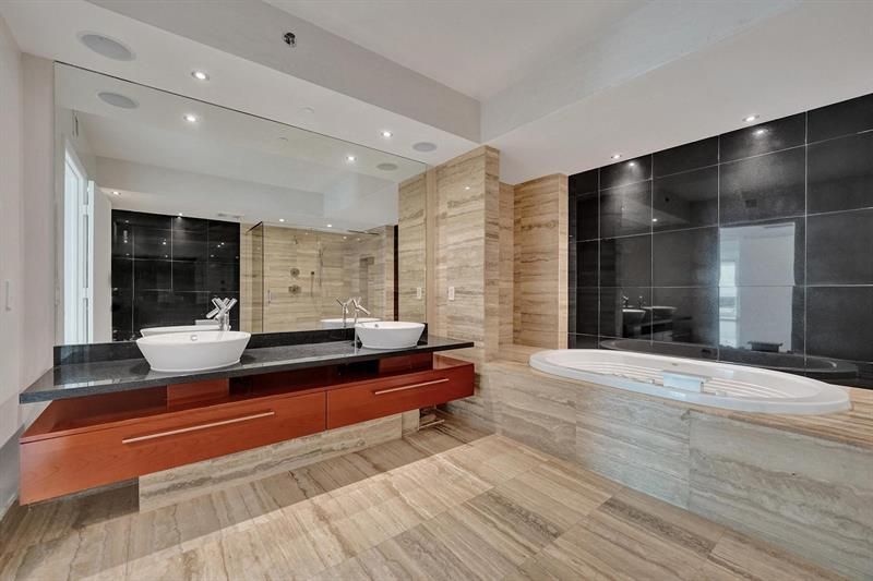 101 S Fort Lauderdale Beach Boulevard, Unit 806, Fort Lauderdale, FL 33316 Photo