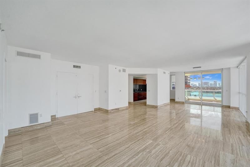 101 S Fort Lauderdale Beach Boulevard, Unit 806, Fort Lauderdale, FL 33316 Photo