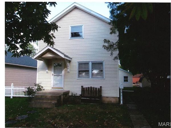 613 Washington Street, Highland, IL 62249