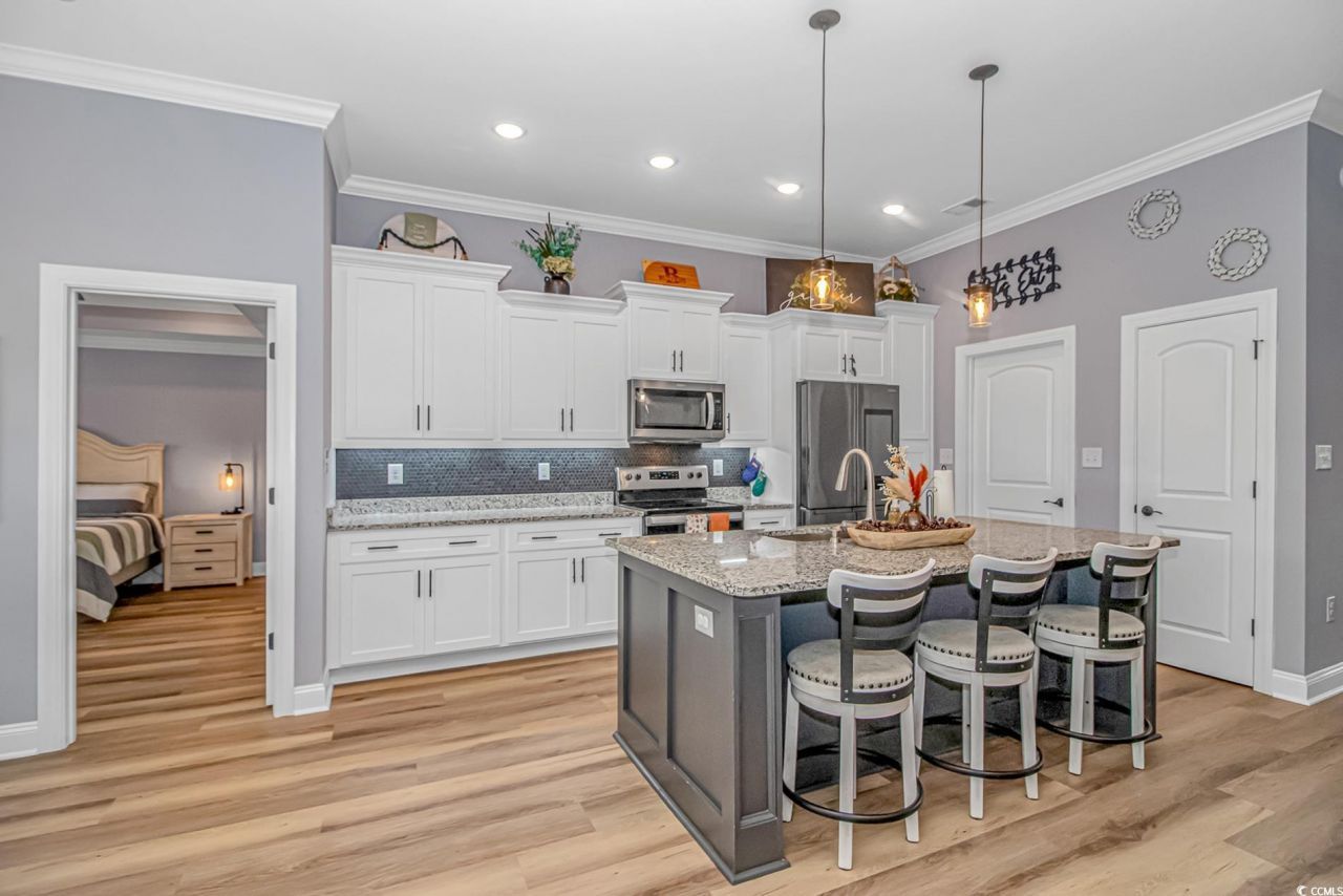 4082 Edwards Rd. Photo 10