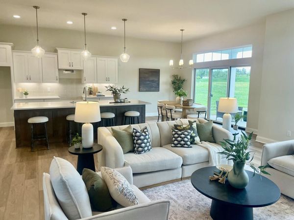 1723 N River CIRCLE, River Hills, WI 53217