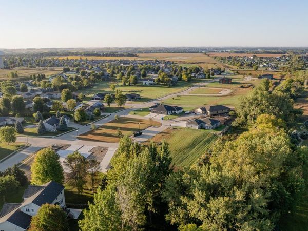 3202 Honeycomb Court , Unit 8B, Spirit Lake, IA 51360