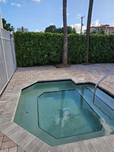 120 NE 20th Avenue, Unit 3, Deerfield Beach, FL 33441 Photo