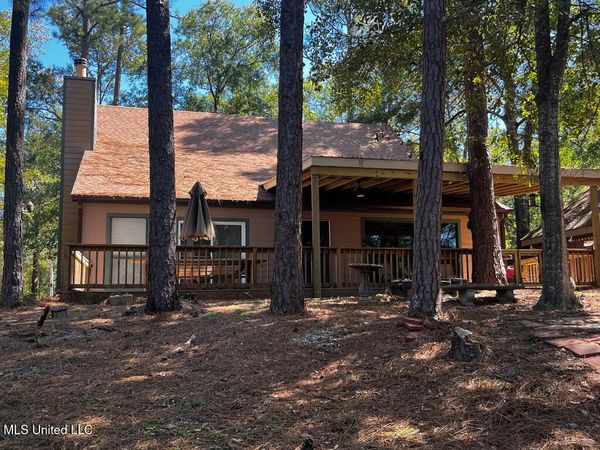 1836 E Lakeshore Drive, Carriere, MS 39426