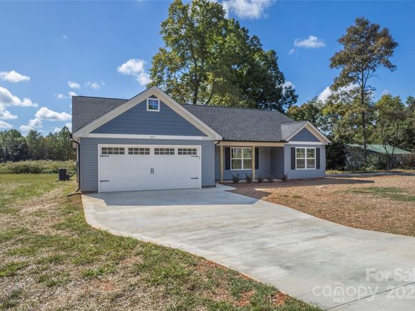 6015 Zoo Parkway, Asheboro, NC 27205