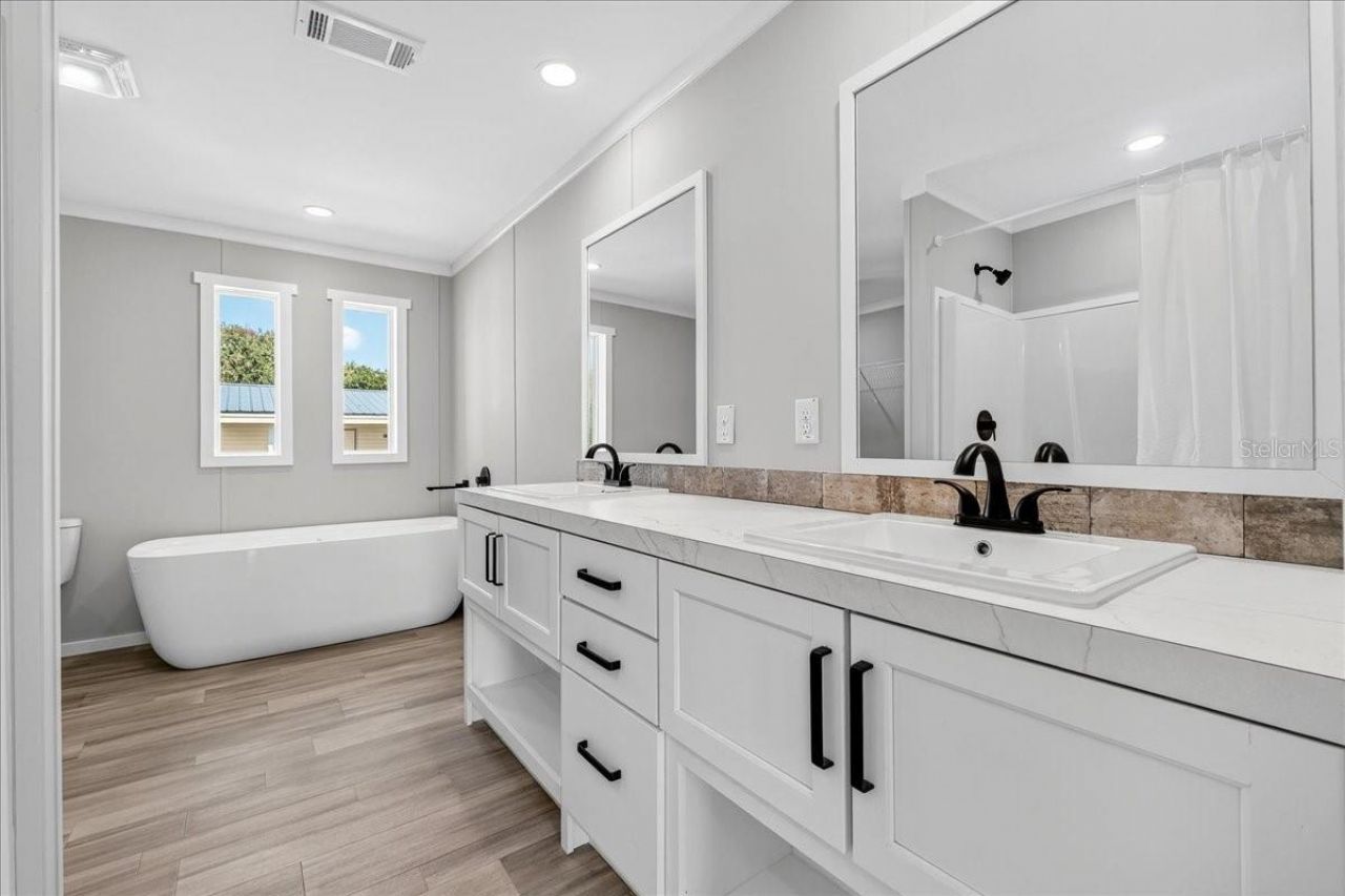 24116 Armadillo Road, Astor, FL 32102 Photo