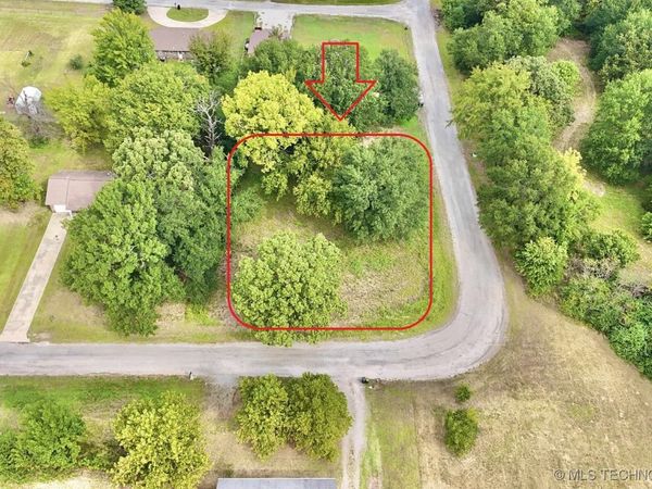 8 NW J Street , Stigler, OK 74462