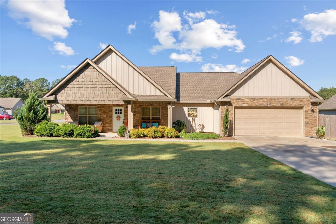 413 Beamer Road, Calhoun, GA 30701 Main Photo