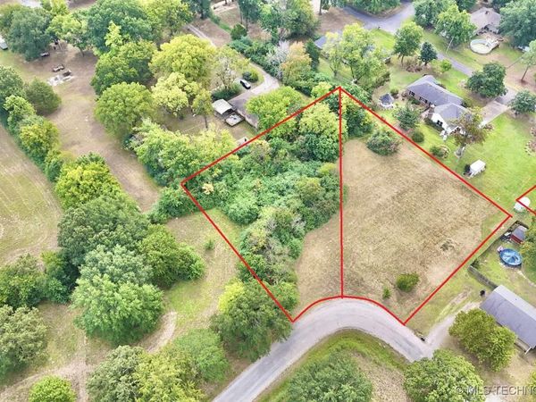 7 NW J Street , Stigler, OK 74462