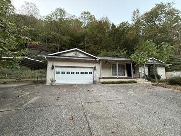 435 Simms Fork Road, Arjay, KY 40902