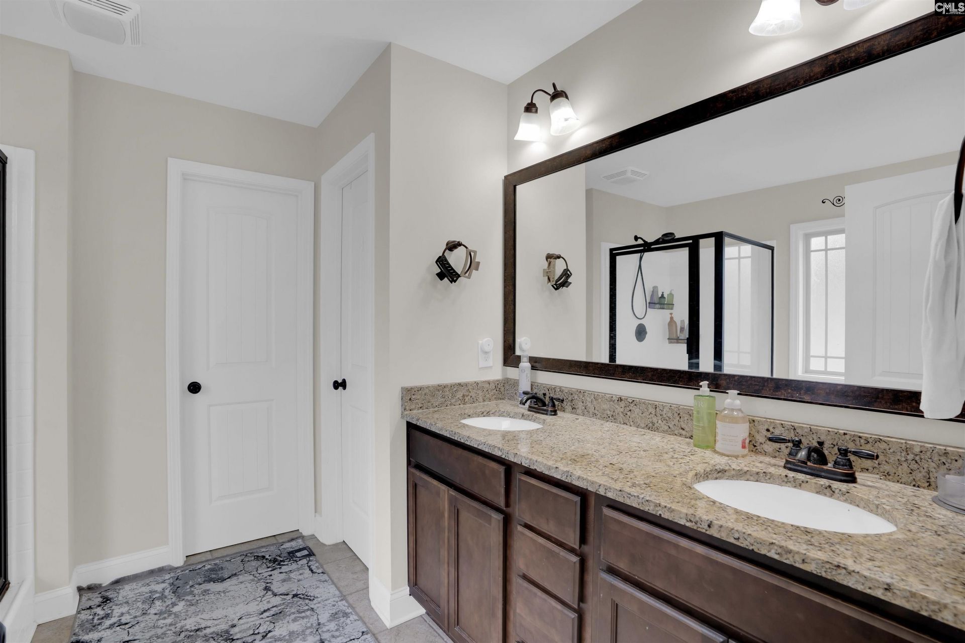 178 Greenbank Drive Photo 34