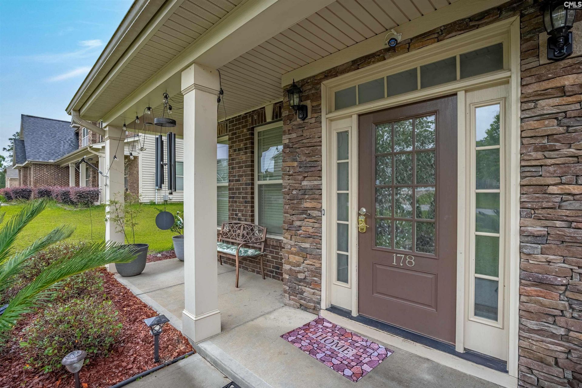 178 Greenbank Drive Photo 4
