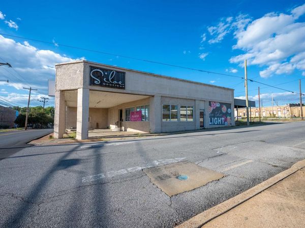 181 S Central Avenue, Batesville, AR 72501