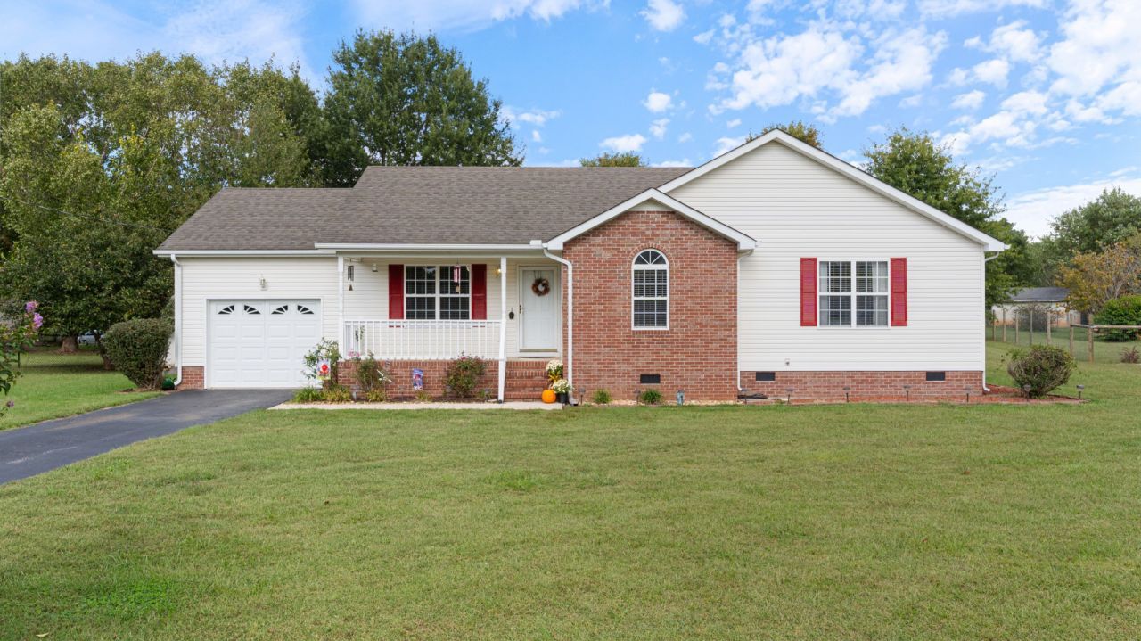 41 Hannah Brooke Cir, Mc Minnville, TN 37110 Main Photo