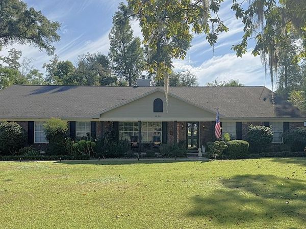 3320 Caverns Road, Marianna, FL 32446