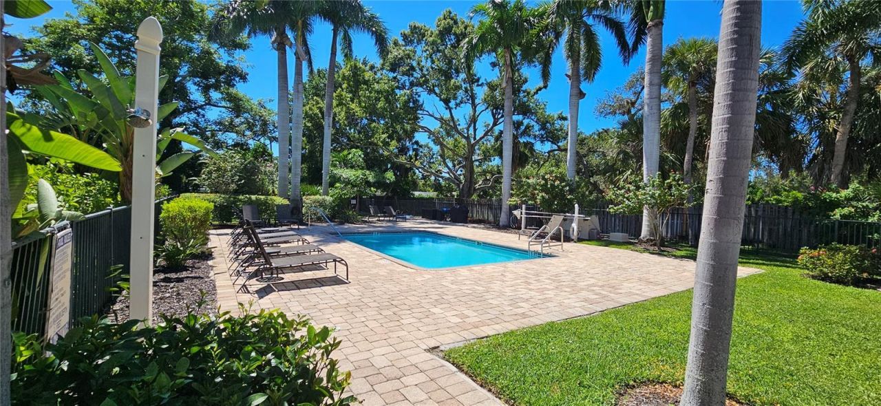 2232 Bahia Vista Street, Unit A6, Sarasota, FL 34239 Photo