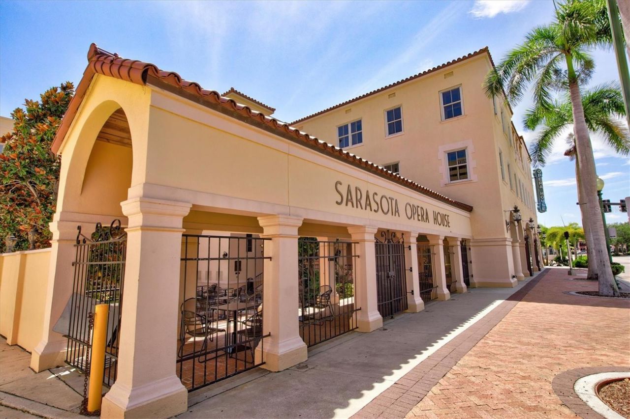 2232 Bahia Vista Street, Unit A6, Sarasota, FL 34239 Photo