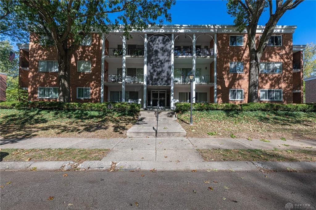 3225 Southdale Drive Kettering, OH 45409