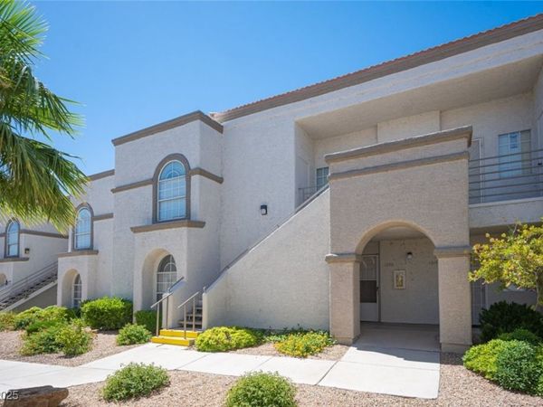 3150 Soft Breezes Drive, Unit 2220, Las Vegas, NV 89128