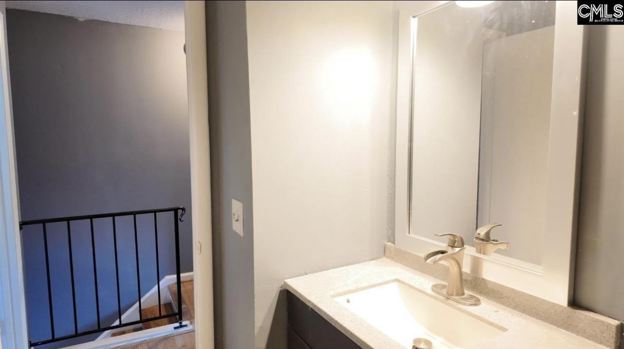 529 Cambout Street Photo 15