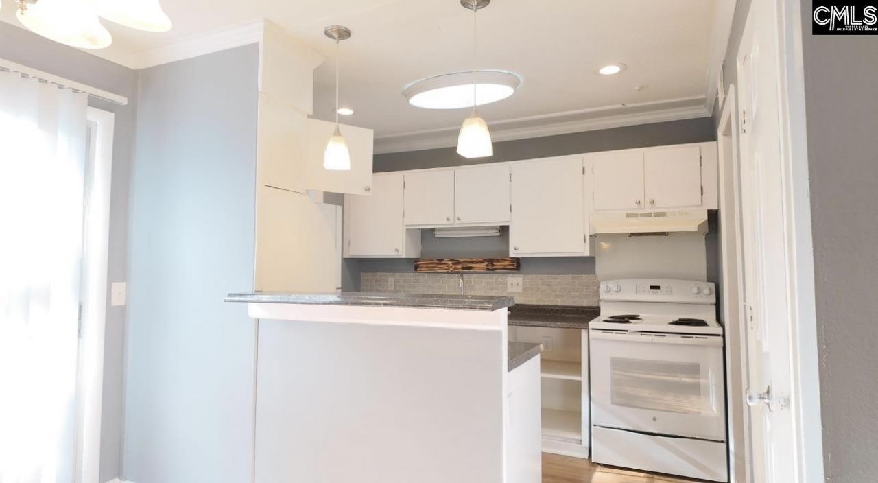 529 Cambout Street Photo 7