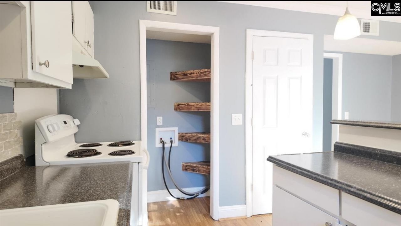 529 Cambout Street Photo 9