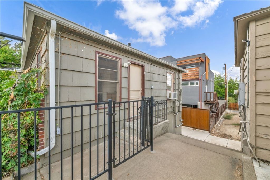 343 Mount Rose Street, Reno, NV 89509 Photo