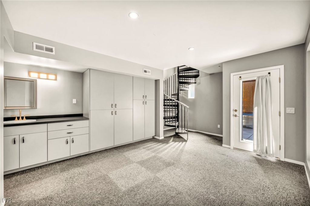 343 Mount Rose Street, Reno, NV 89509 Photo