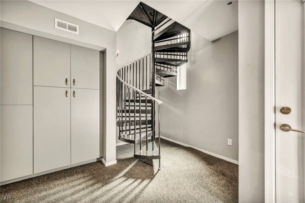 343 Mount Rose Street, Reno, NV 89509 Photo